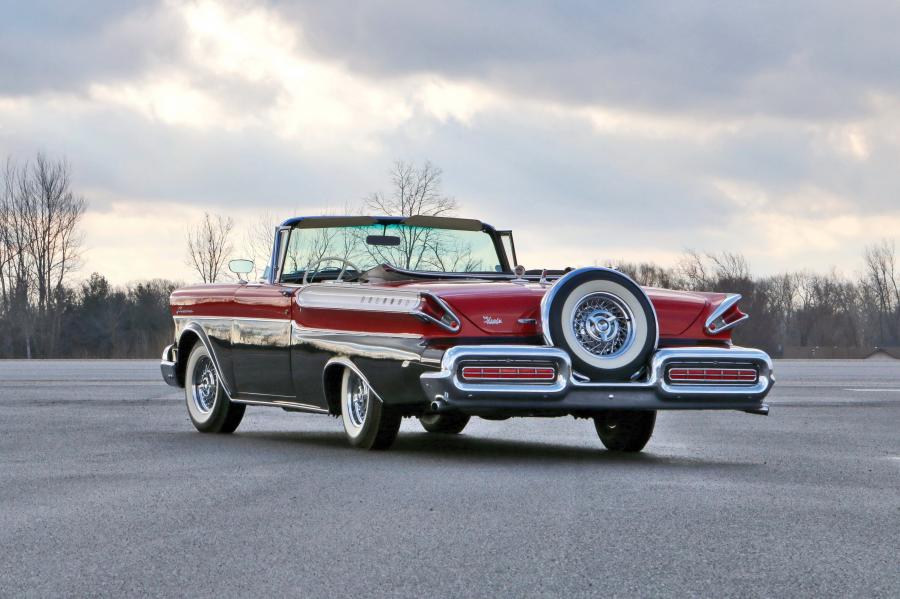  Monarch Lucerne Convertible 1957 года  (фото 3 из 8)